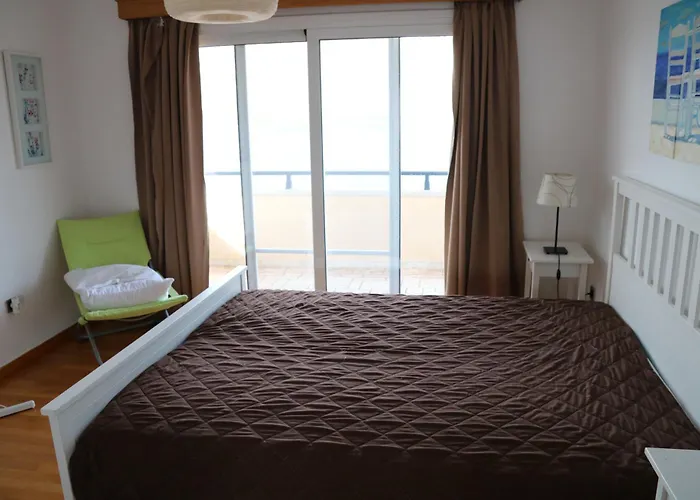 Limni * Limni Vouliagmenis