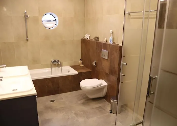 Limni Villa Limni Vouliagmenis