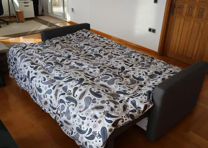 Limni * Limni Vouliagmenis