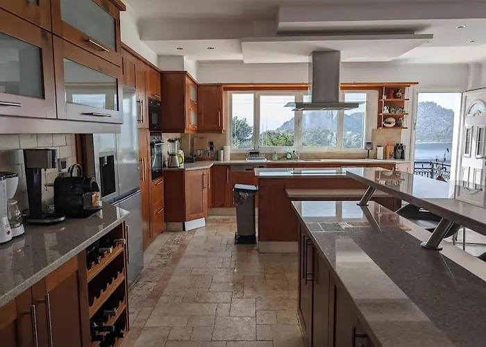 Limni * 沃里亚戈米尼湖