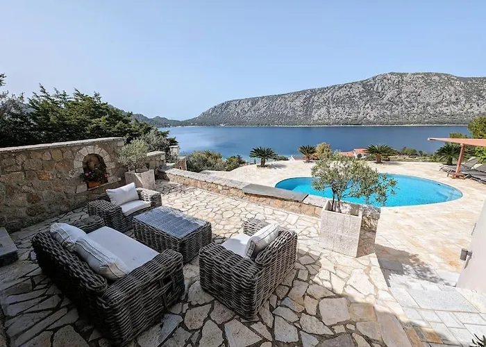 Villa Limni Limni Vouliagmenis