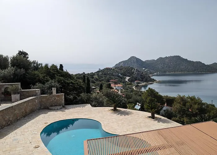 Limni * 沃里亚戈米尼湖